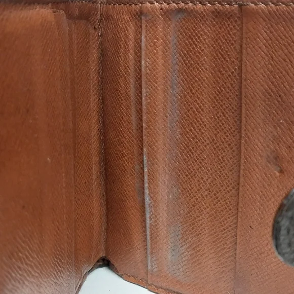 Louis Vuitton Brown Monogram Wallet - Picture 16 of 16